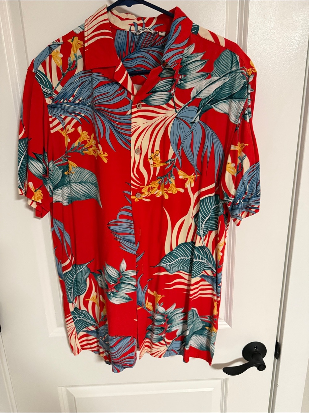 Men's Red Tropical Print Short-Sleeve Shirt